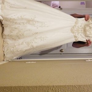 Wedding dress